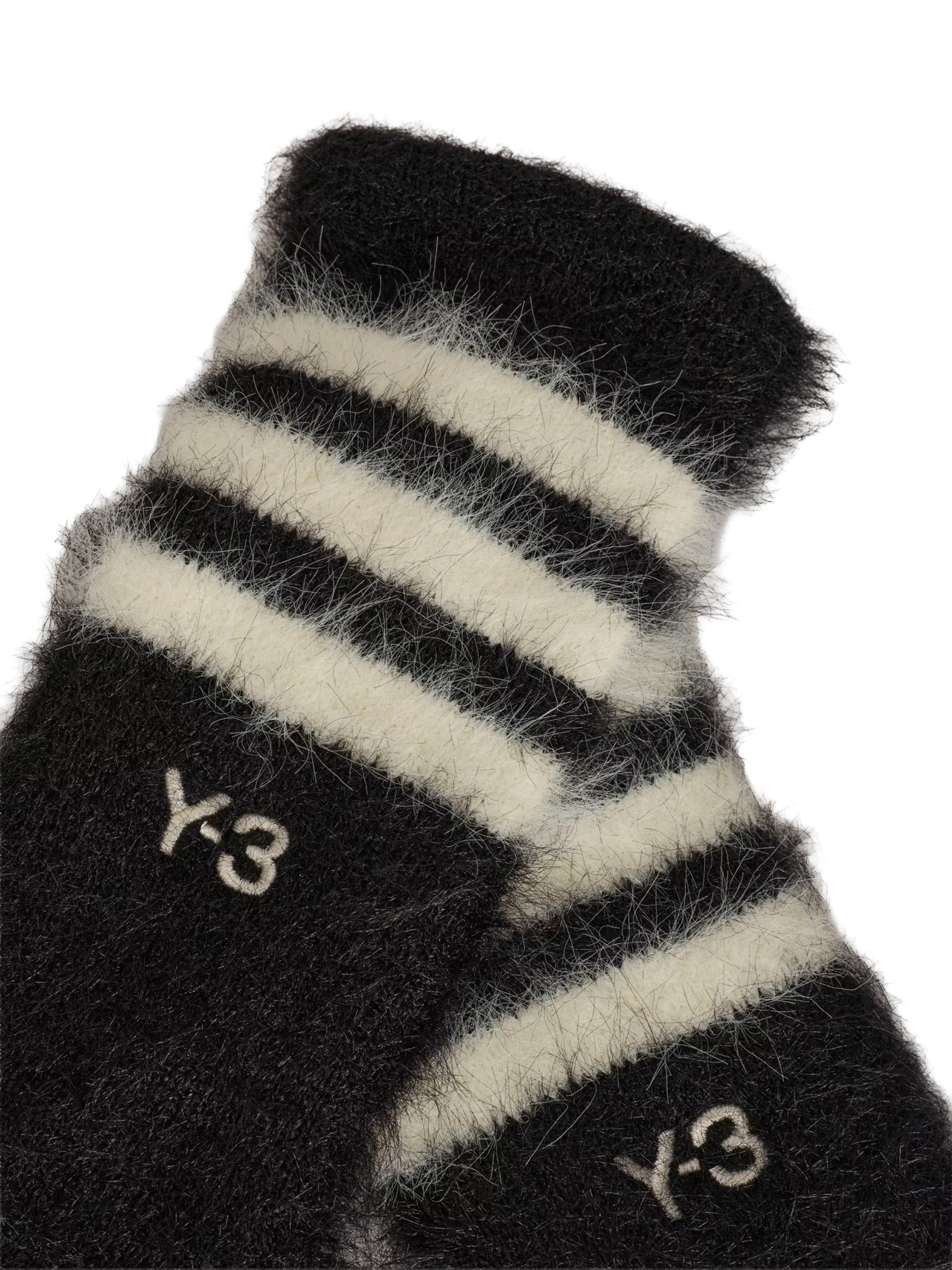Y-3 3-Stripes Gloves in Black/Core White close-up of embroidered Y-3 logo