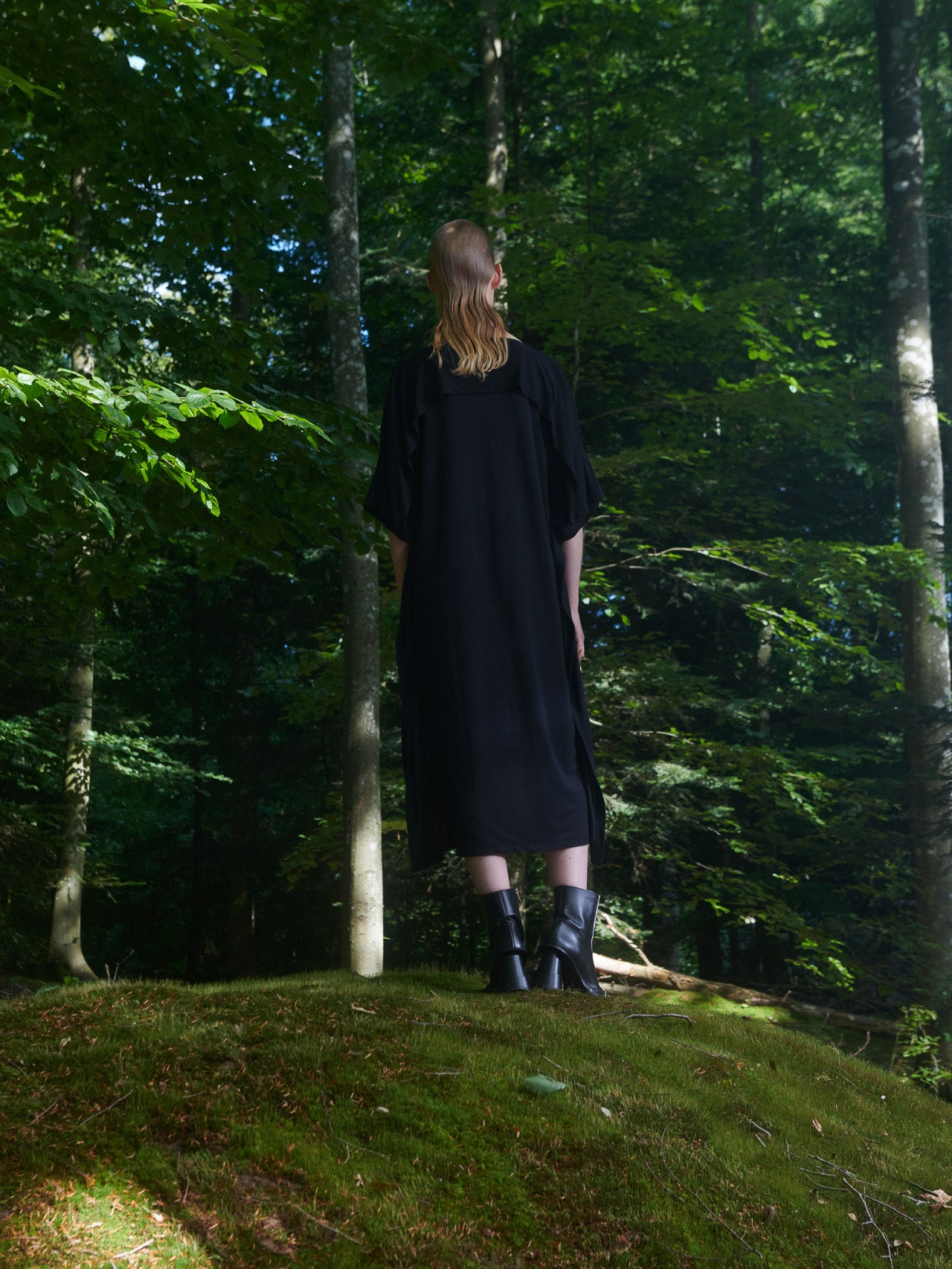 Knuckle Long Tee in Black from Henrik Vibskov