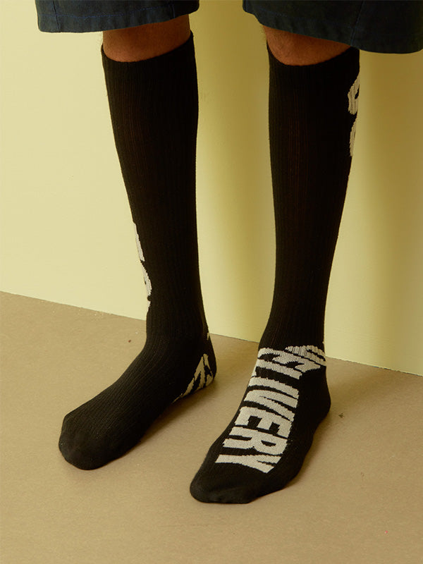 Henrik Vibskov - Out For Delivery socks homme in black and off white - 2