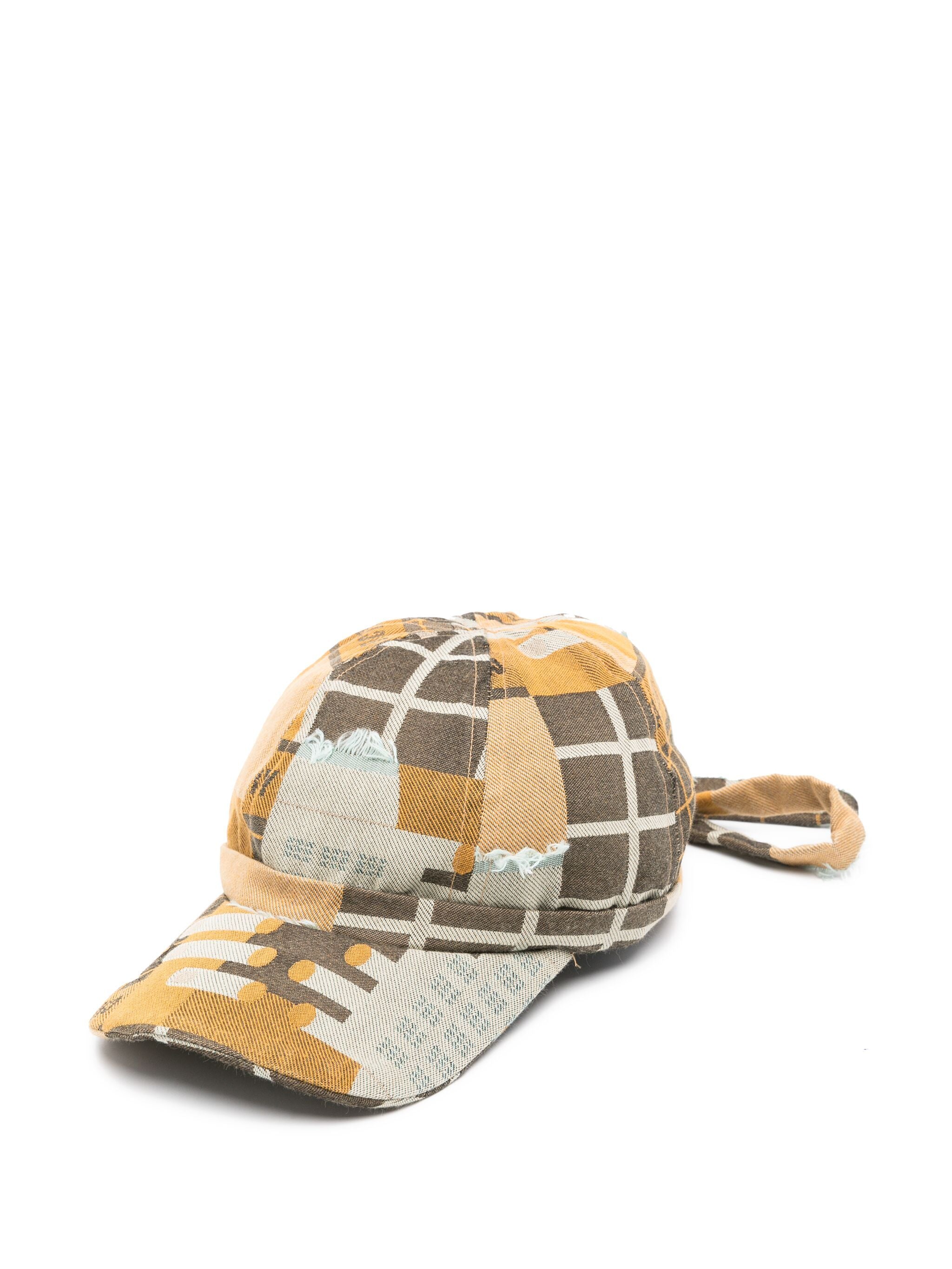 Sausage Cap in Spice Finger Factory
from Henrik Vibskov