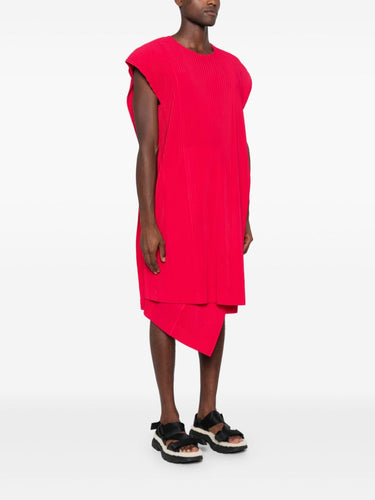 Issey Miyake Homme Plisse - Rectangle T-Shirt in Cherry Red