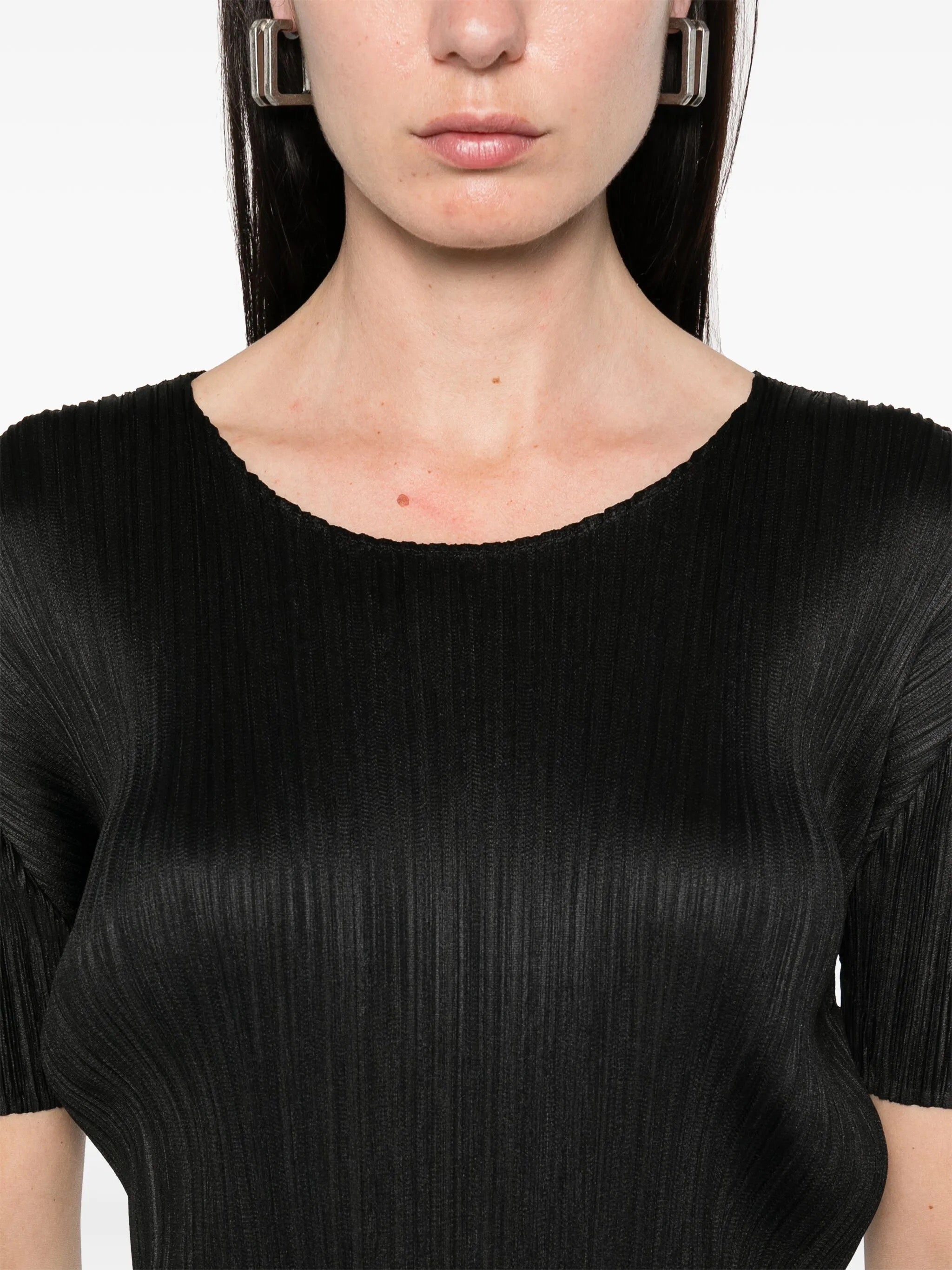 SS25 Basic Top in Black from Issey Miyake Pleats Please