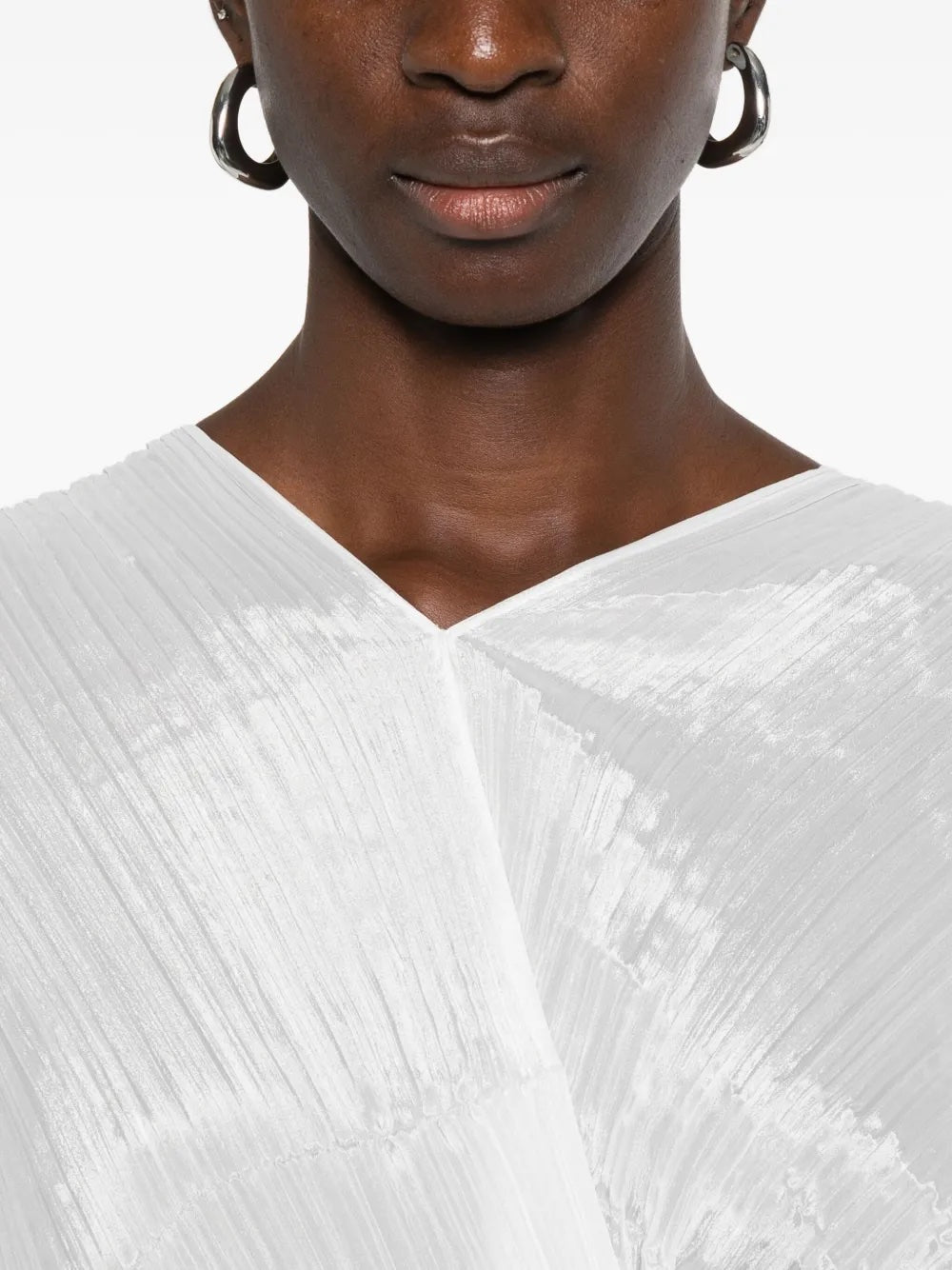 September AW25 Basic Madame-T - White-[-Issey Miyake Pleats Please-5
