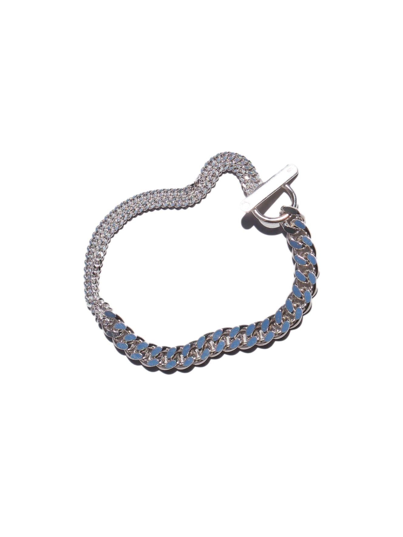Close-up packshot of the Grand Bracelet Mixed in Silver from the Saskia Diez Spring Summer 2026 collection, highlighting the contrast between the 7 mm bold chain and the 4 mm slimmer chain in recycled silver.