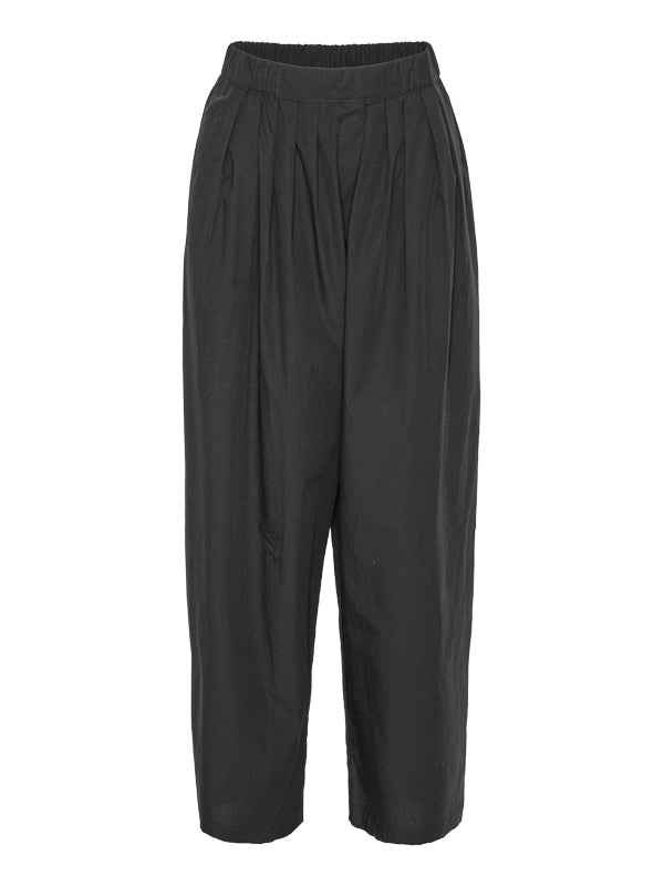 Black Crane - straight pleated pants in black