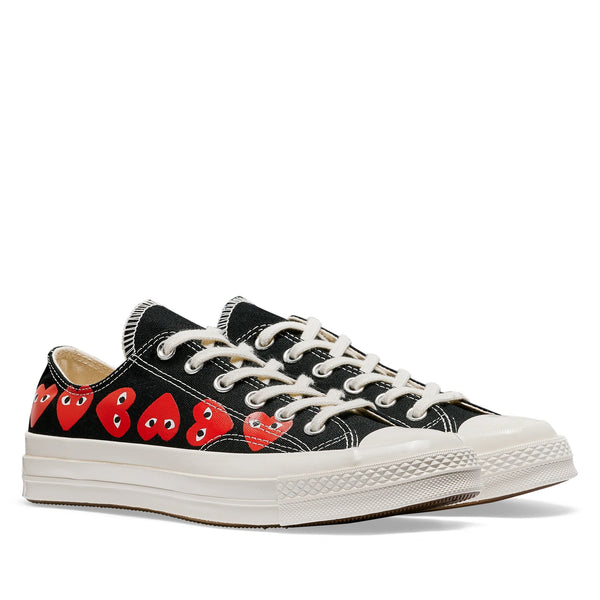 Comme des Garcons Play x Converse - low top Chuck Taylor sneakers in black with multi red hearts - 3