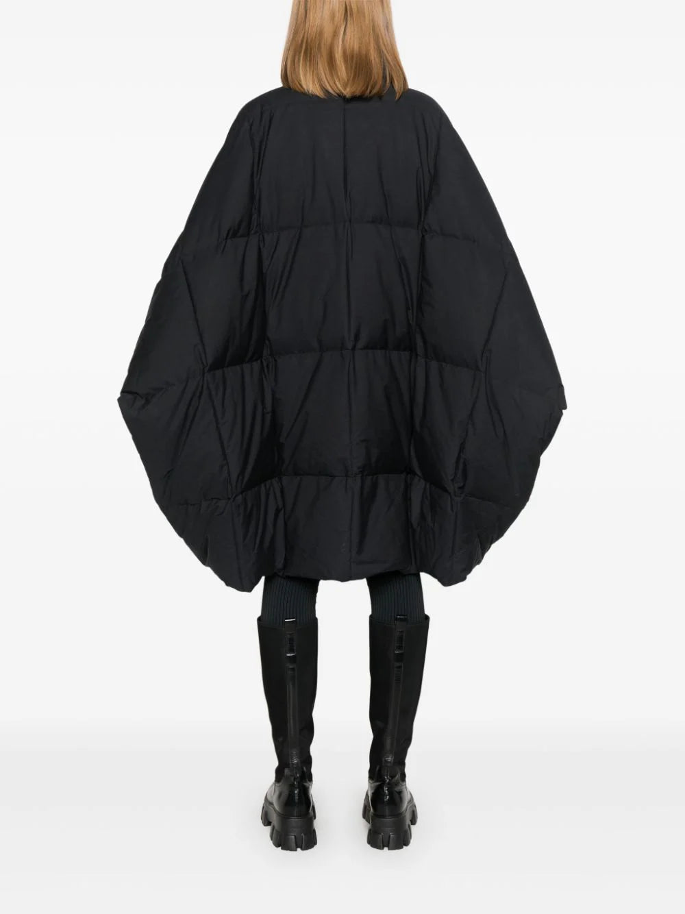 Henrik Vibskov │ AW24 Duvet Coat in Black │ Henrik Vibskov Boutique Henrik Vibskov │ AW24 Duvet Coat in Black │ Henrik Vibskov Boutique
