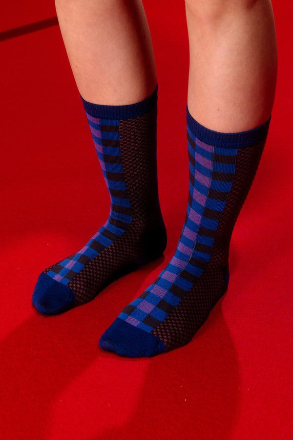Henrik Vibskov - Block wool socks femme in purple and black - 2
