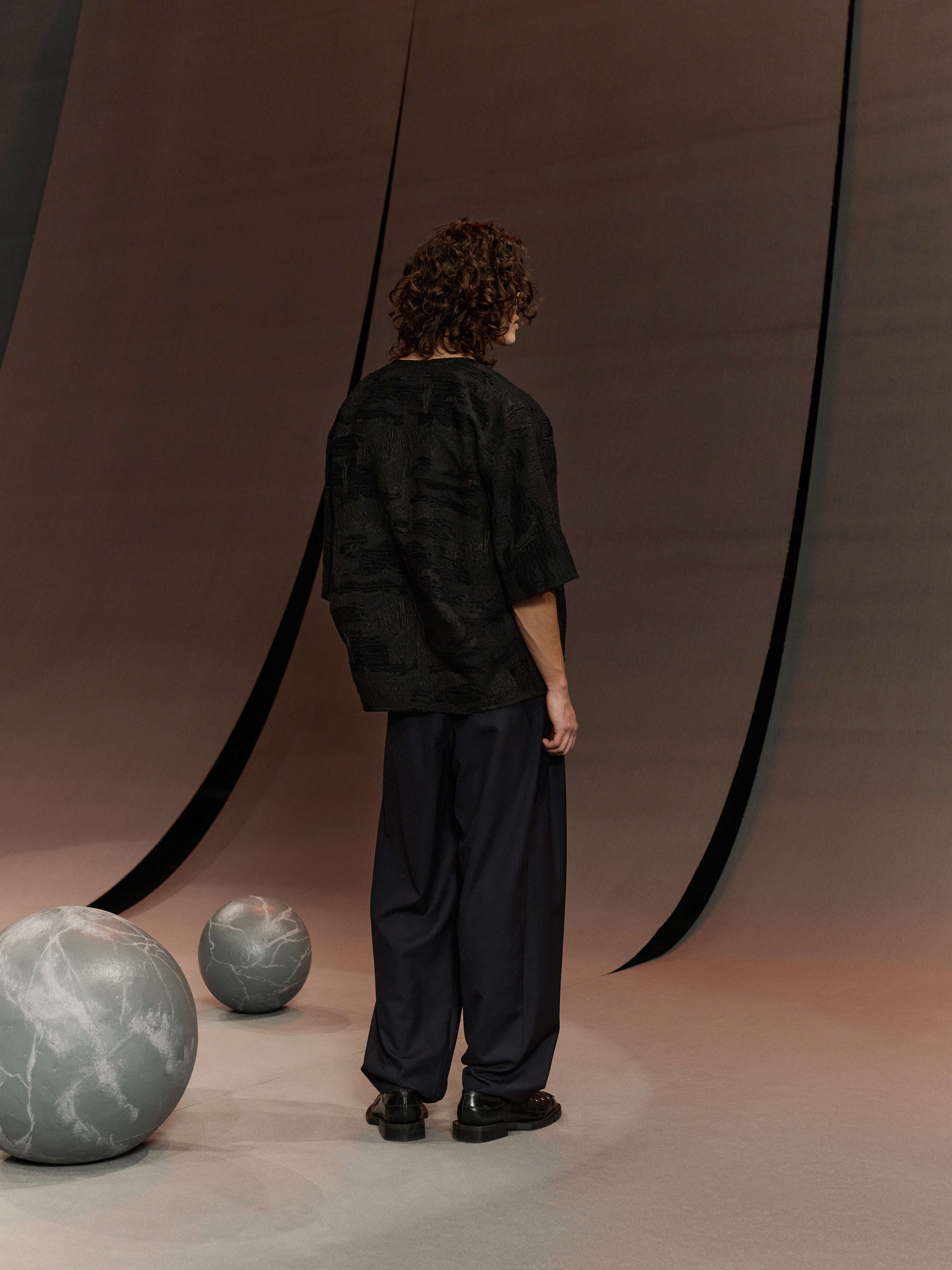 Dart Tee in Fishes Black from Henrik Vibskov