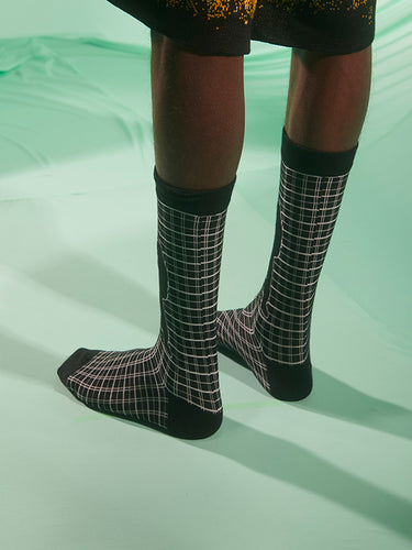 Handfeet Chair Socks Homme in Black Chair White Checks from Henrik Vibskov