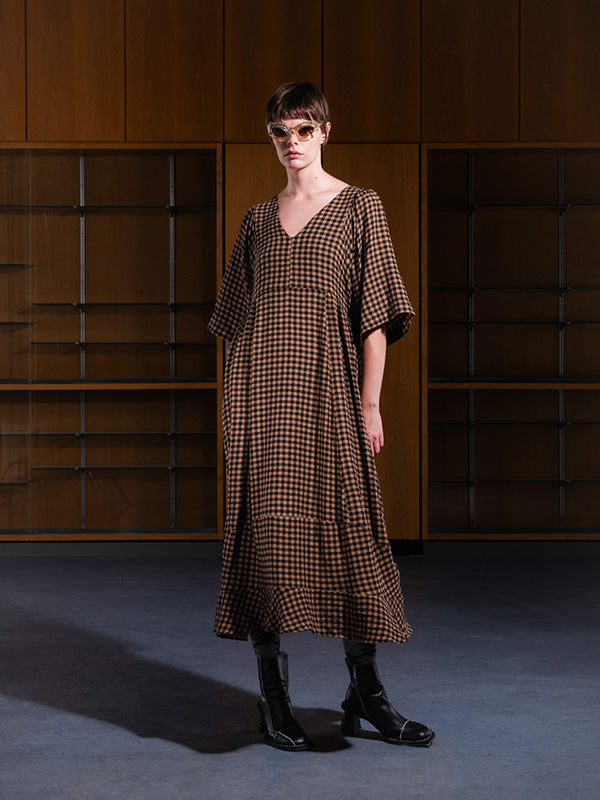 Henrik Vibskov - Pump dress in beige and black checks - 2