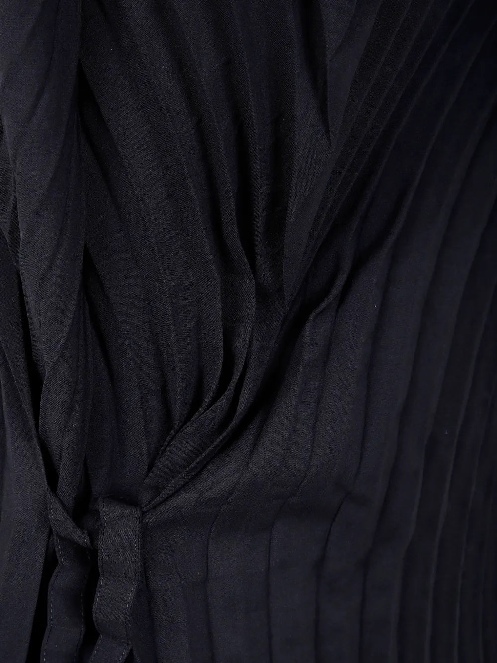 August AW25 Paper Bag Pleats Dress - Black-[-Issey Miyake Mainline-3