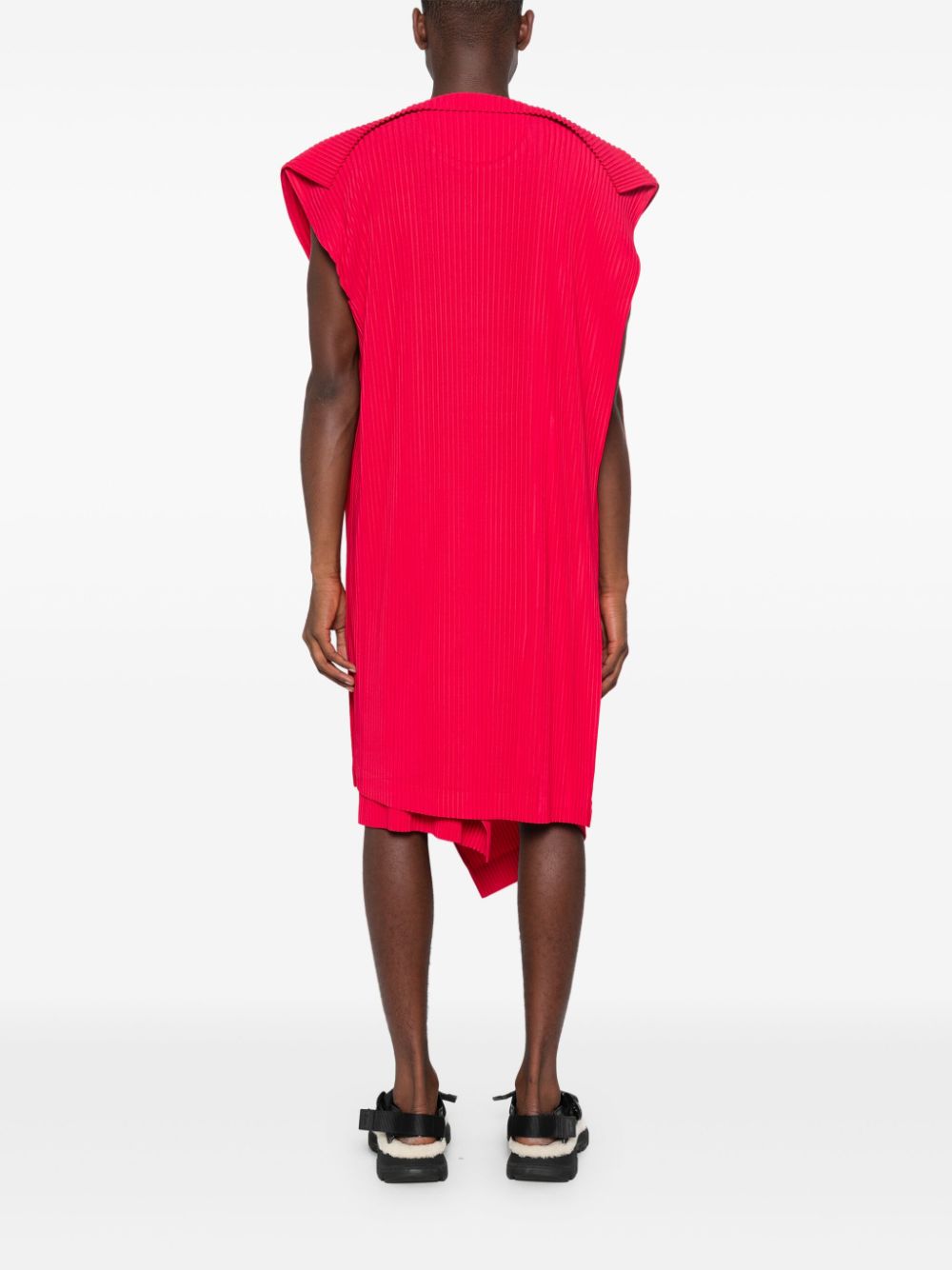 Issey Miyake Homme Plisse - Rectangle T-Shirt in Cherry Red 