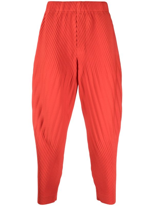 Issey Miyake  Color Pleats Tapered Pants in Dry Red