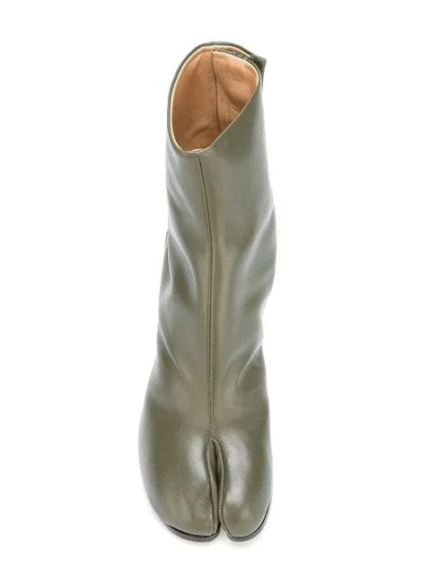 Front view of the Maison Margiela Tabi Ankle Boots H60 in Forest Green, showing the signature Tabi split toe and smooth leather construction.