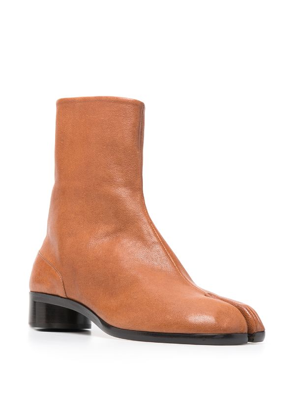 Maison Margiela │ Mens 30mm Tabi Boots in Brown