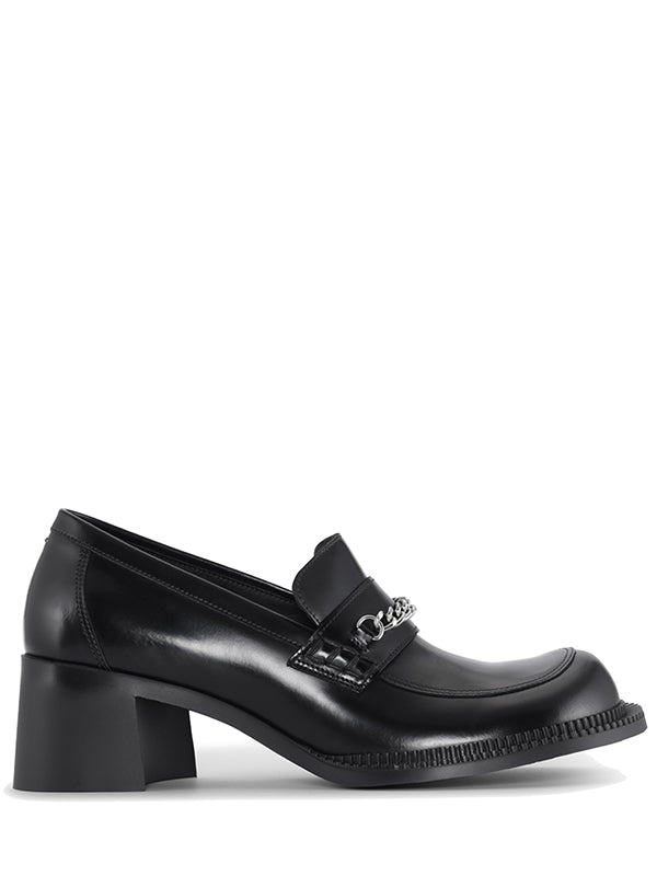 Heeled Loafer With Chain - Black