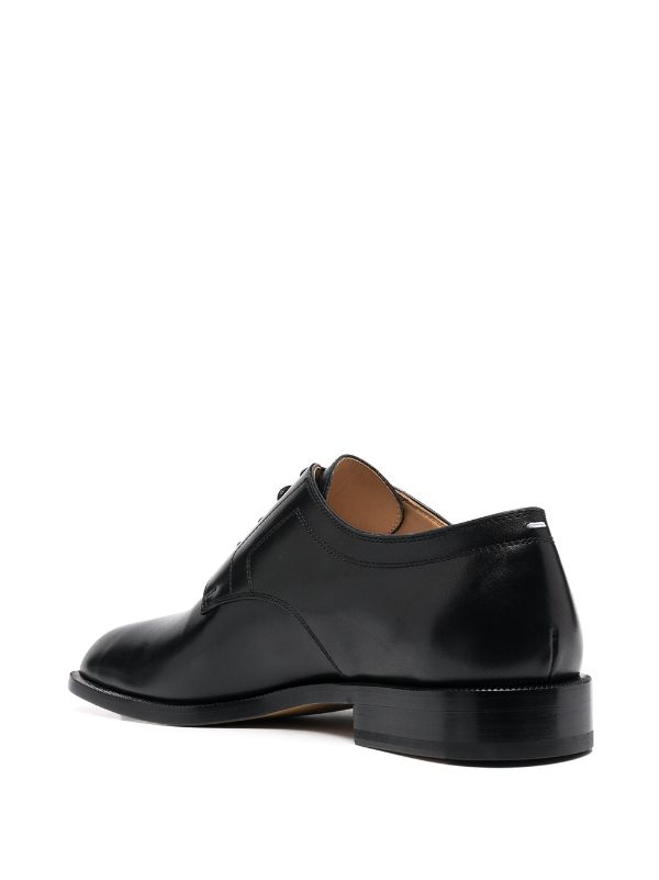 Maison Margiela mens Tabi lace-up in black
