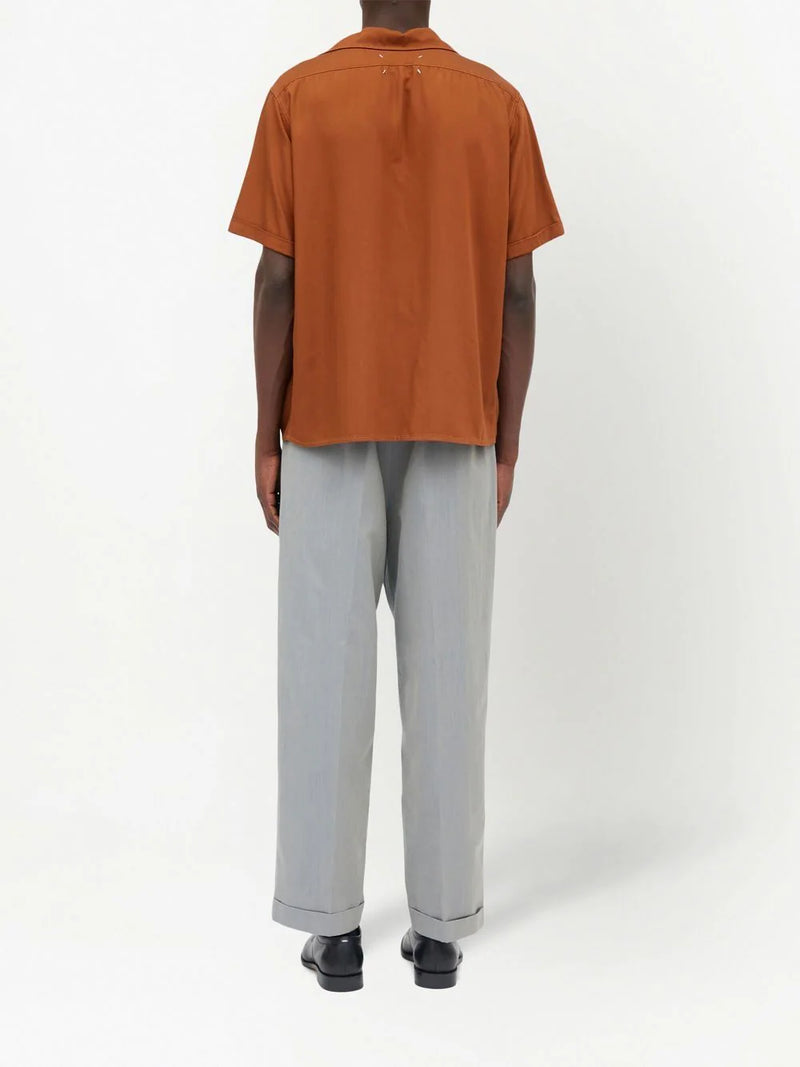 Maison Margiela collared button up shirt with short sleeves in dark orange - 4